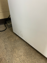 Load image into Gallery viewer, Frigidaire 13 cu ft Upright Freezer - 7210
