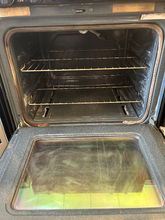 Load image into Gallery viewer, Whirlpool Gas Stove - 7773

