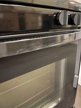 Load image into Gallery viewer, Whirlpool Gas Stove - 5374
