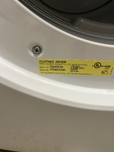 Load image into Gallery viewer, Samsung Electric Dryer - 7569
