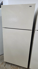 Load image into Gallery viewer, (T08151) Hotpoint Refrigerator - 8151
