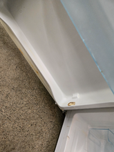 Load image into Gallery viewer, Criterian Refrigerator - 7876
