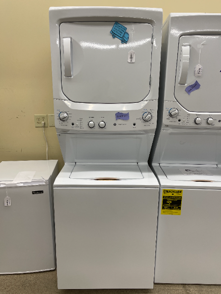 GE Laundry Center Washer and Gas Dryer Set - 3881