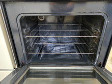 Load image into Gallery viewer, (T09025) Frigidaire Gas Stove - 9025
