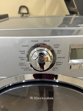Load image into Gallery viewer, Electrolux Electric Dryer - 6601
