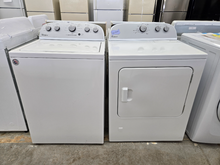 Load image into Gallery viewer, (T08489) Whirlpool Washer and Gas Dryer Set - 8299-8318
