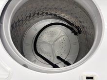 Load image into Gallery viewer, (T08920) Whirlpool Washer and Gas Dryer Set -8920
