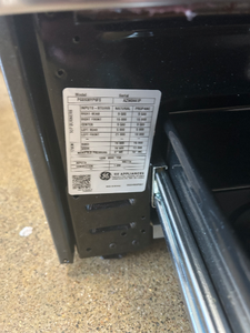GE Profile 5.6 cu ft Stainless Steel Gas Stove - 7067
