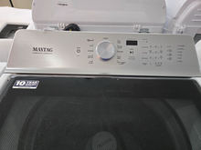 Load image into Gallery viewer, Maytag Washer and Gas Dryer Set - 8282
