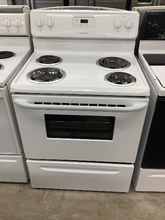 Load image into Gallery viewer, (T09054) Frigidaire Coil Electric Stove - 9054

