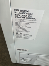 Load image into Gallery viewer, Frigidaire 14.8 cu ft Chest Freezer - 7203
