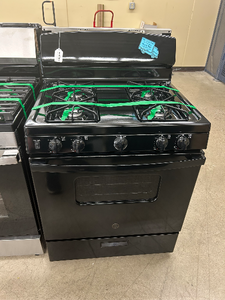 GE 4.8 cu ft Black Gas Stove - 7039