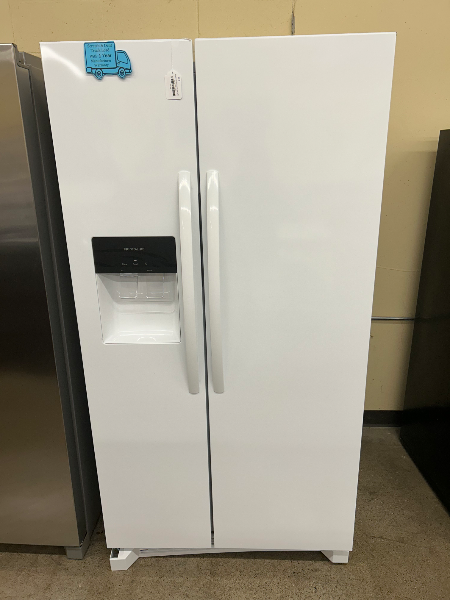 Frigidaire 25.6 cu ft White Side by Side Refrigerator - 7260
