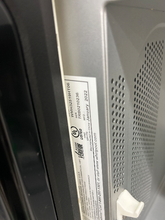 Load image into Gallery viewer, Whirlpool Microwave - 6918
