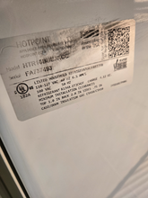 Load image into Gallery viewer, Hotpoint Refrigerator - 8142
