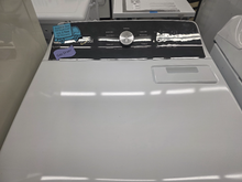 Load image into Gallery viewer, Whirlpool 7.0 cu ft Moisture Sensing White Gas Dryer - 7637
