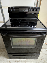 Load image into Gallery viewer, (T08934) Kenmore Electric Stove - 8934
