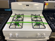 Load image into Gallery viewer, GE Gas Stove - 5543
