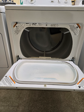 Load image into Gallery viewer, Kenmore Gas Dryer - 7873

