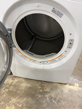 Load image into Gallery viewer, (T08810) LG Gas Dryer - 8810
