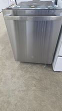 Load image into Gallery viewer, (T08431) GE - 24" Built In Stainless Dishwasher - 8431
