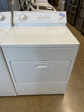 Load image into Gallery viewer, Whirlpool Washer and Gas Dryer Set - 6219 - 6220
