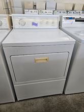 Load image into Gallery viewer, (T08815) Kenmore Washer and Gas Dryer Set - 8753-8341
