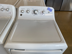 GE Washer and Gas Dryer Set - 5866 - 5870