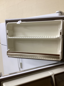 GE Refrigerator - 5861