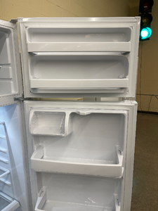 GE - 17.5 Cu. Ft. Top-Freezer Refrigerator - White - 5988