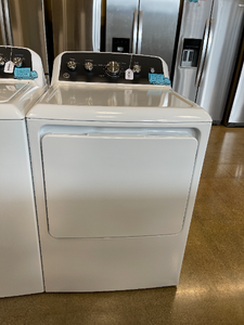 GE Washer and Gas Dryer Set - 6883 - 6882
