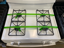 Load image into Gallery viewer, GE Gas Stove - 5543
