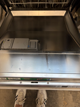 Load image into Gallery viewer, (T08630) Bosh Dishwasher - 8630
