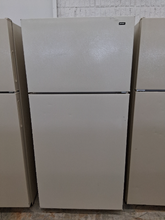 Load image into Gallery viewer, (T08534) Hotpoint Refrigerator -8534
