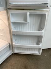 Load image into Gallery viewer, Hotpoint Refrigerator - 5478
