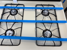 Load image into Gallery viewer, (T08665) Hotpoint Gas Stove - 8665
