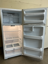 Load image into Gallery viewer, GE Bisque Refrigerator - 5587
