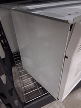 Load image into Gallery viewer, (T08499) Whirlpool Microwave - 8499
