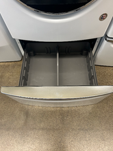 Load image into Gallery viewer, Whirlpool Front Load Washer and Gas Dryer Set - 7076 - 6963
