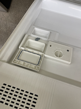 Load image into Gallery viewer, Kenmore Dishwasher - 6102
