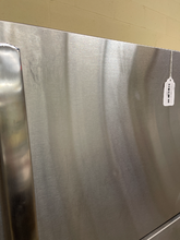 Load image into Gallery viewer, GE Stainless Refrigerator - 5555
