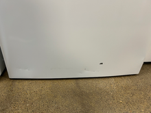 Load image into Gallery viewer, GE Profile  5.0 Cu Ft White Front Load Washer - 7337
