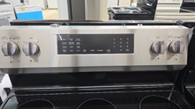 Load image into Gallery viewer, (T08398) GE  Electric Convection Stove  - 8398
