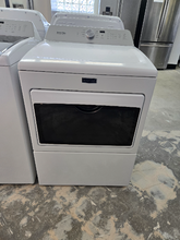Load image into Gallery viewer, Maytag Washer and Gas Dryer Set - 8282
