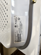 Load image into Gallery viewer, Frigidaire Tower Washer and Gas Dryer Set - 7680
