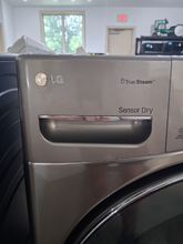 Load image into Gallery viewer, (T08697) LG Gas Dryer - 8697
