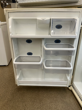 Load image into Gallery viewer, Kenmore Bisque Refrigerator - 7761
