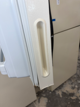 Load image into Gallery viewer, (T08738) Hotpoint Refrigerator - 8738
