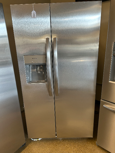 Frigidaire 25.6 cu ft Stainless Side by Side Refrigerator - 7213