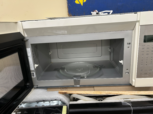 Whirlpool Microwave - 6916